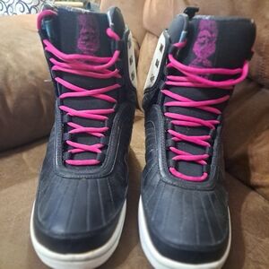 Stylish Men's Black and Pink Snow Boots